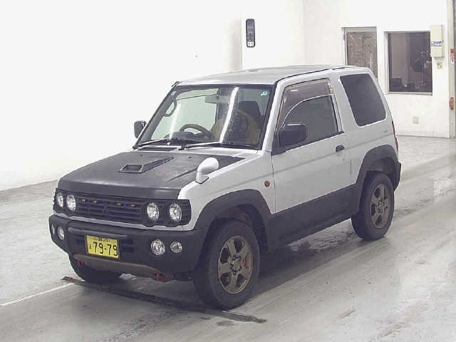 MITSUBISHI PAJERO MINI