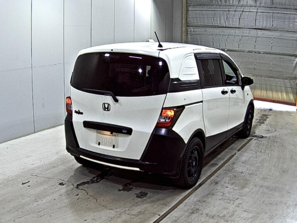 HONDA FREED SPIKE