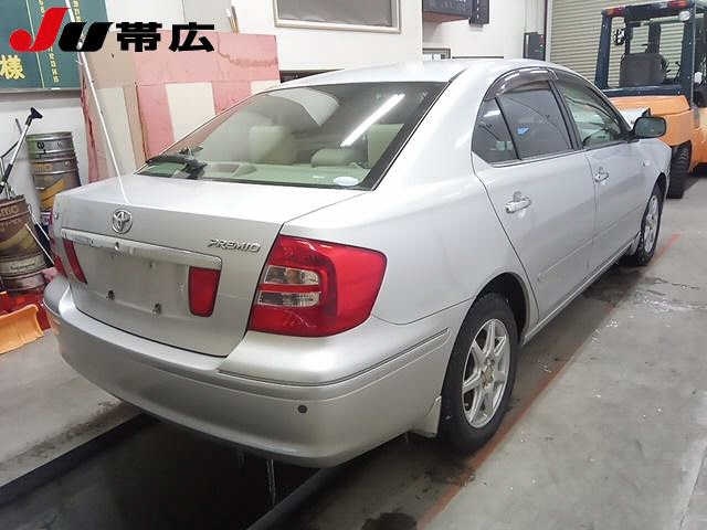 TOYOTA PREMIO