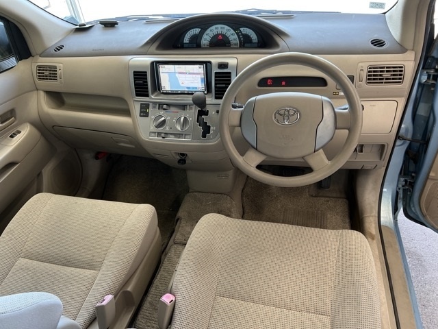 TOYOTA RAUM