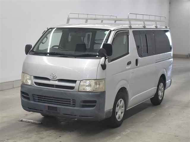 TOYOTA REGIUS ACE