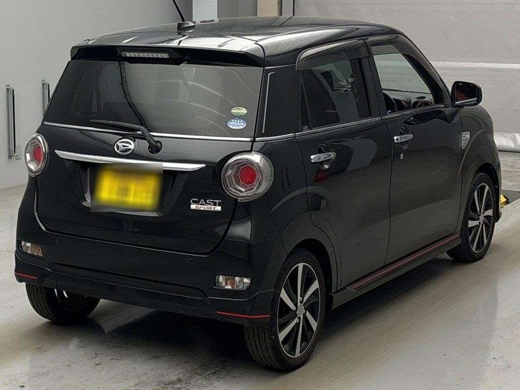 DAIHATSU CAST