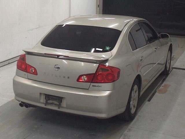 NISSAN SKYLINE