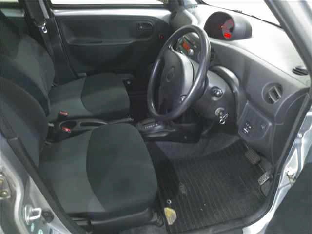 DAIHATSU ESSE