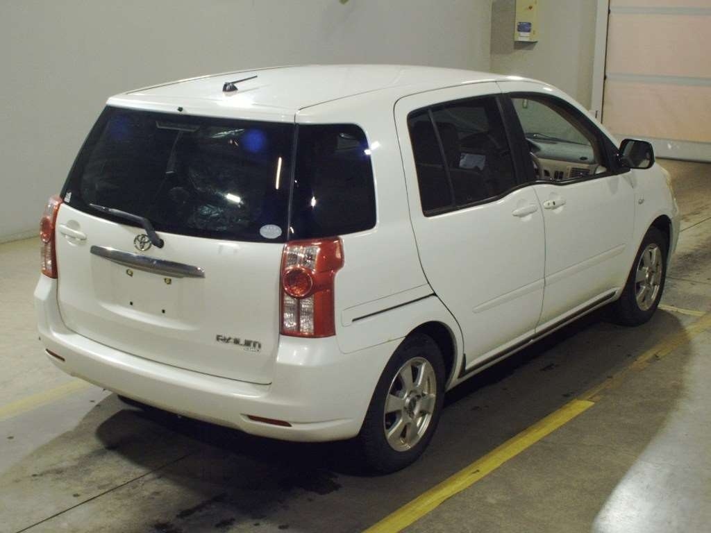 TOYOTA RAUM