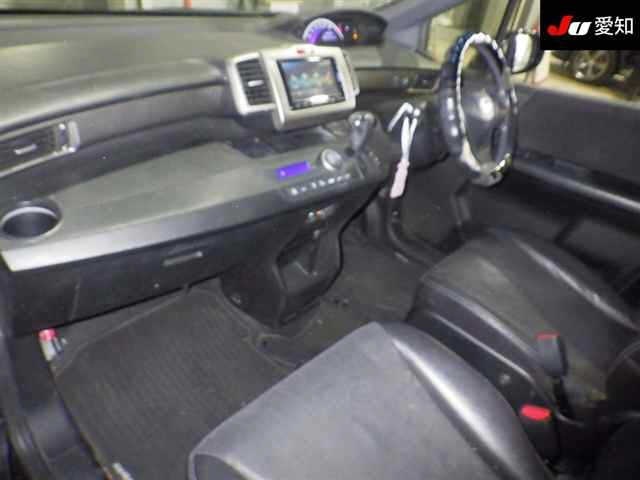 HONDA FREED SPIKE