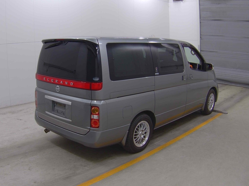NISSAN ELGRAND
