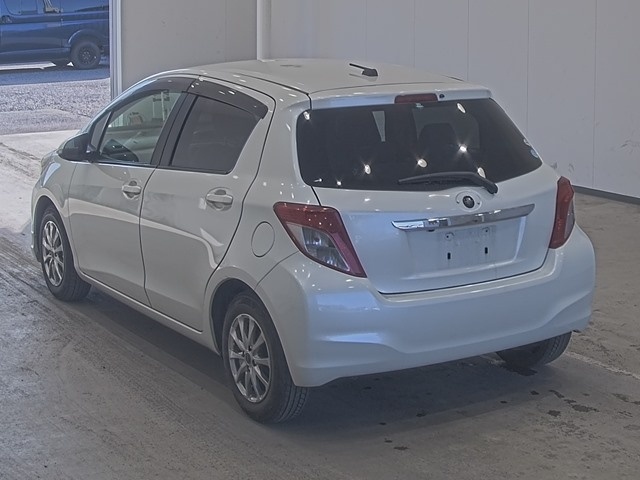 TOYOTA VITZ