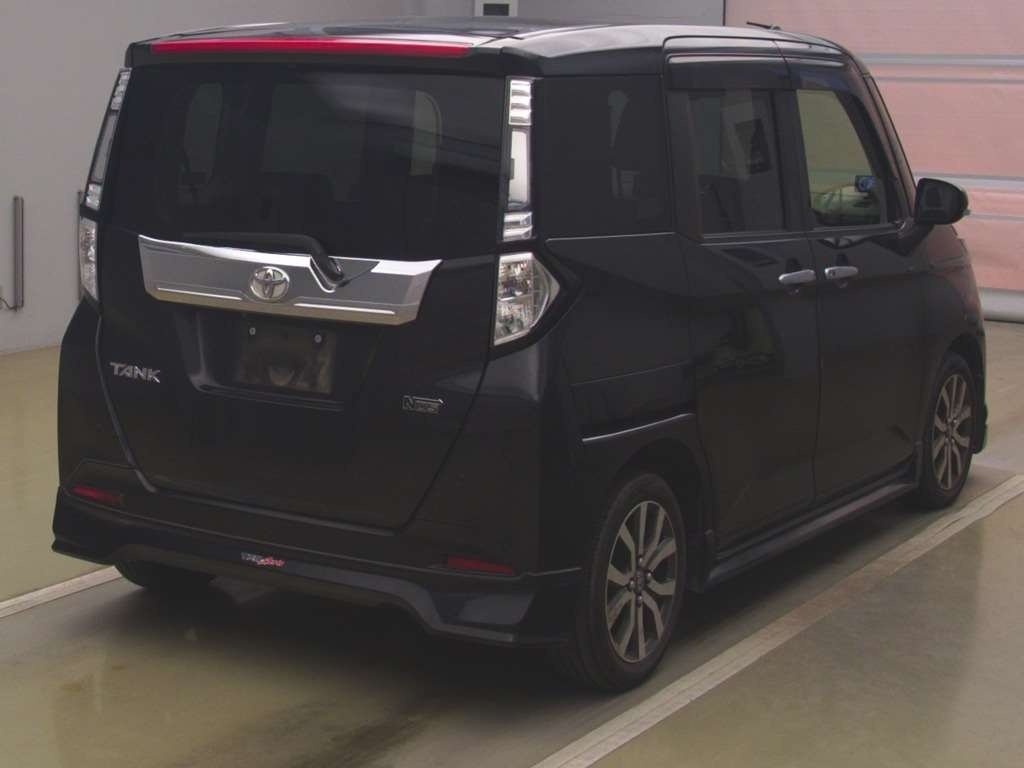 TOYOTA TANK
