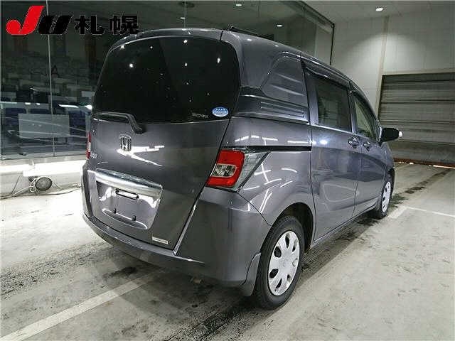 HONDA FREED SPIKE