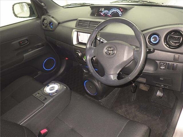 TOYOTA BB