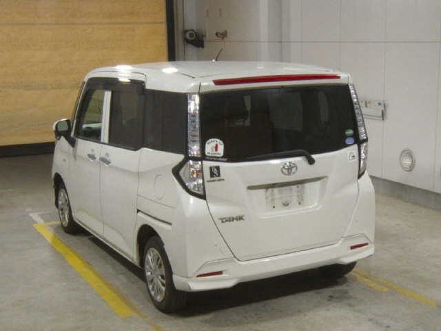 TOYOTA TANK