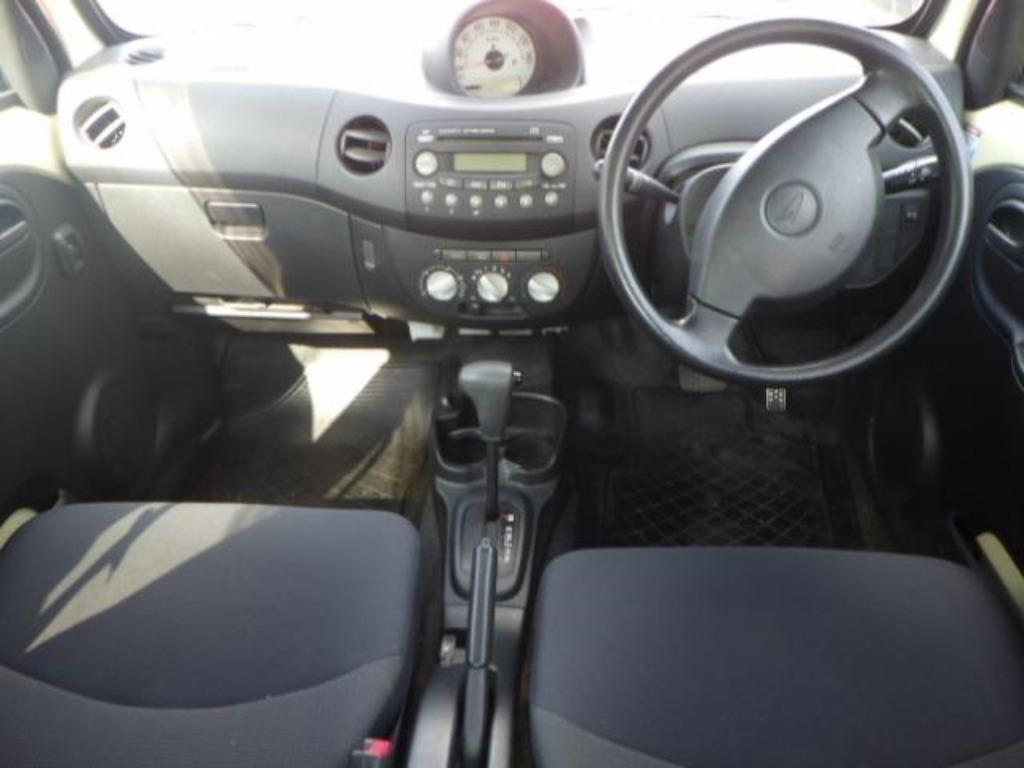 DAIHATSU ESSE