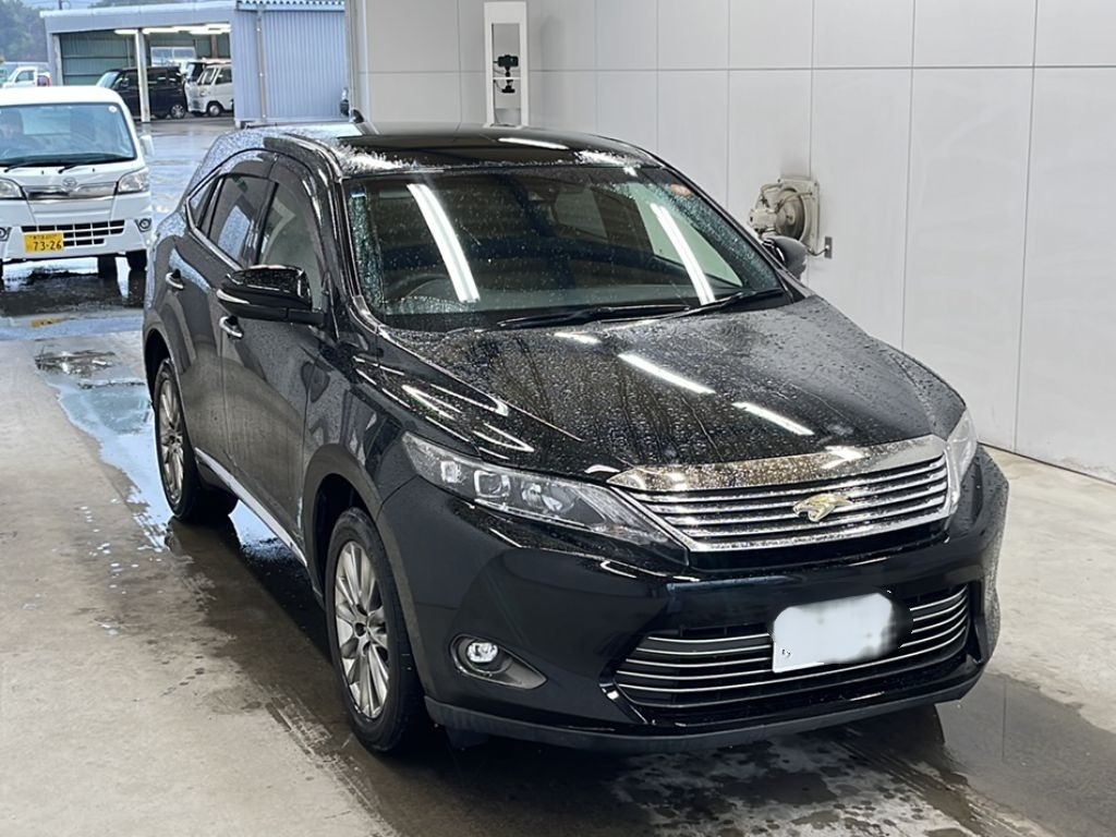 TOYOTA HARRIER