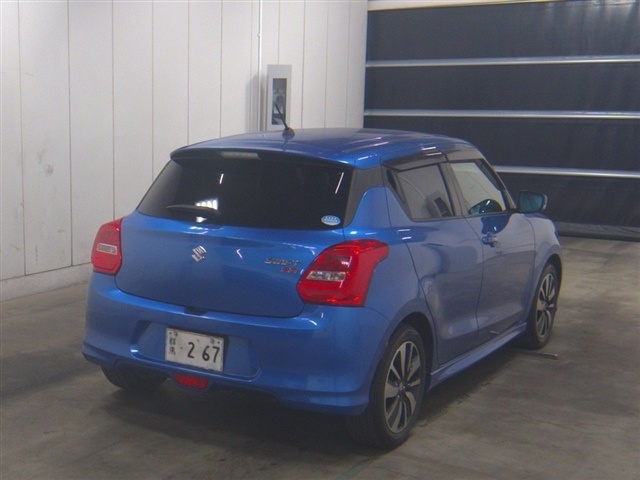 SUZUKI SWIFT