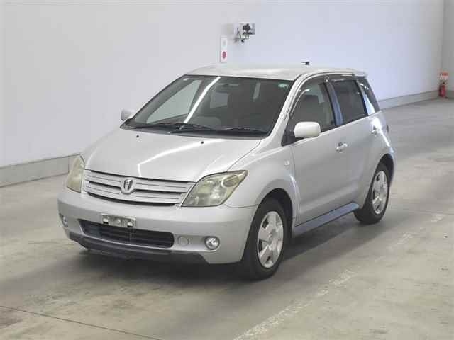 TOYOTA IST