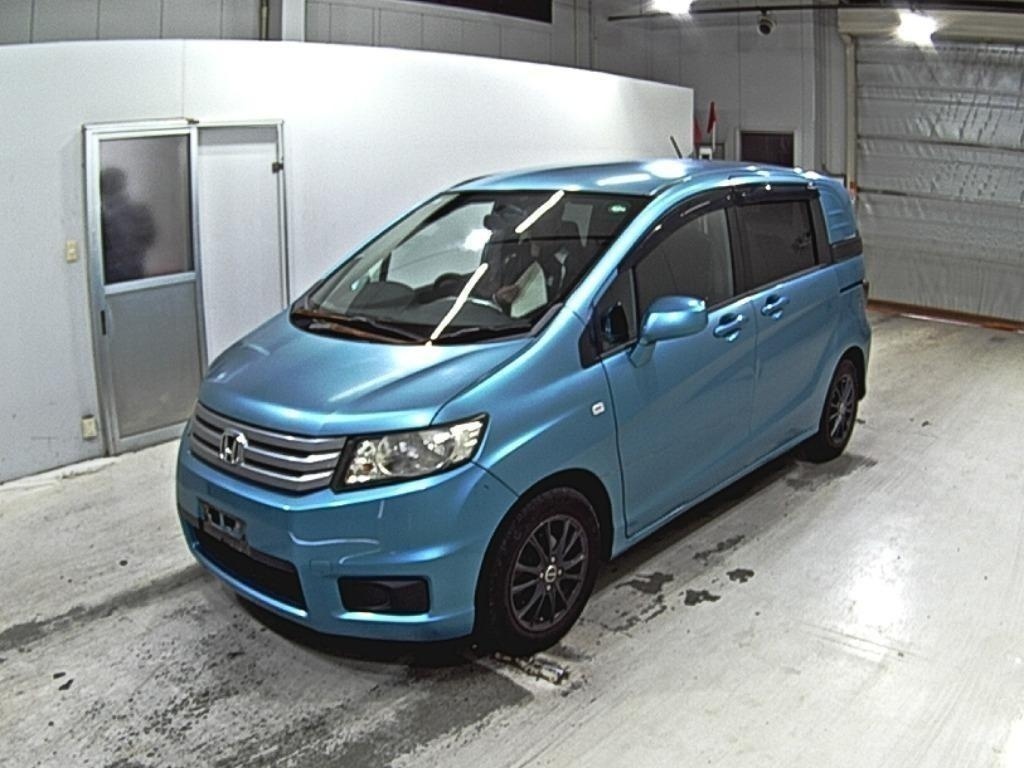 HONDA FREED SPIKE