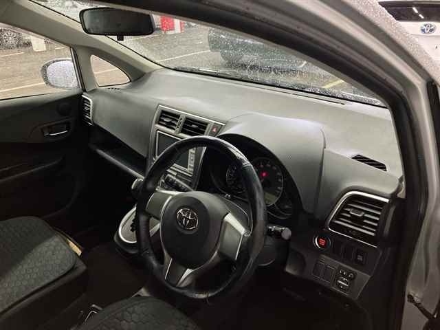 TOYOTA RACTIS