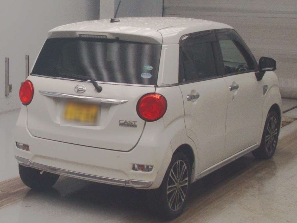 DAIHATSU CAST
