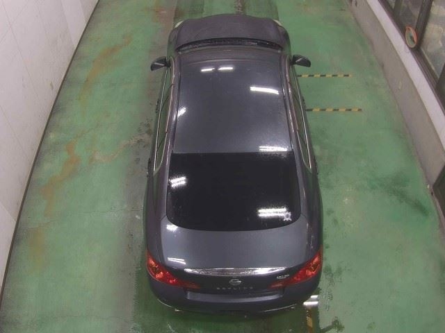 NISSAN SKYLINE