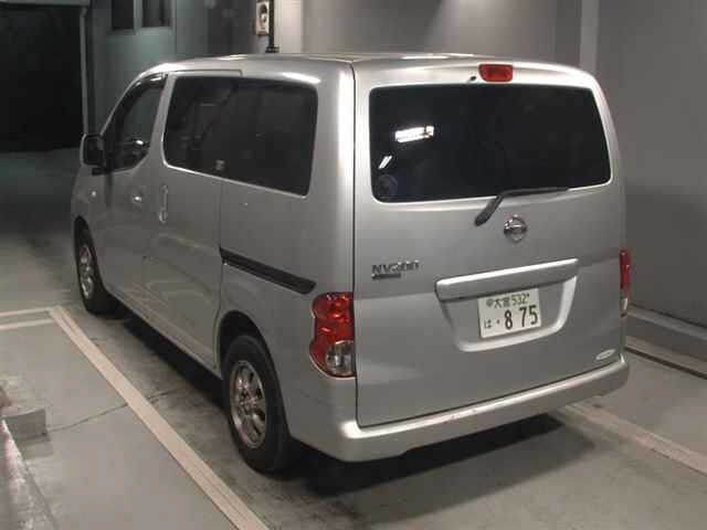 NISSAN NV200
