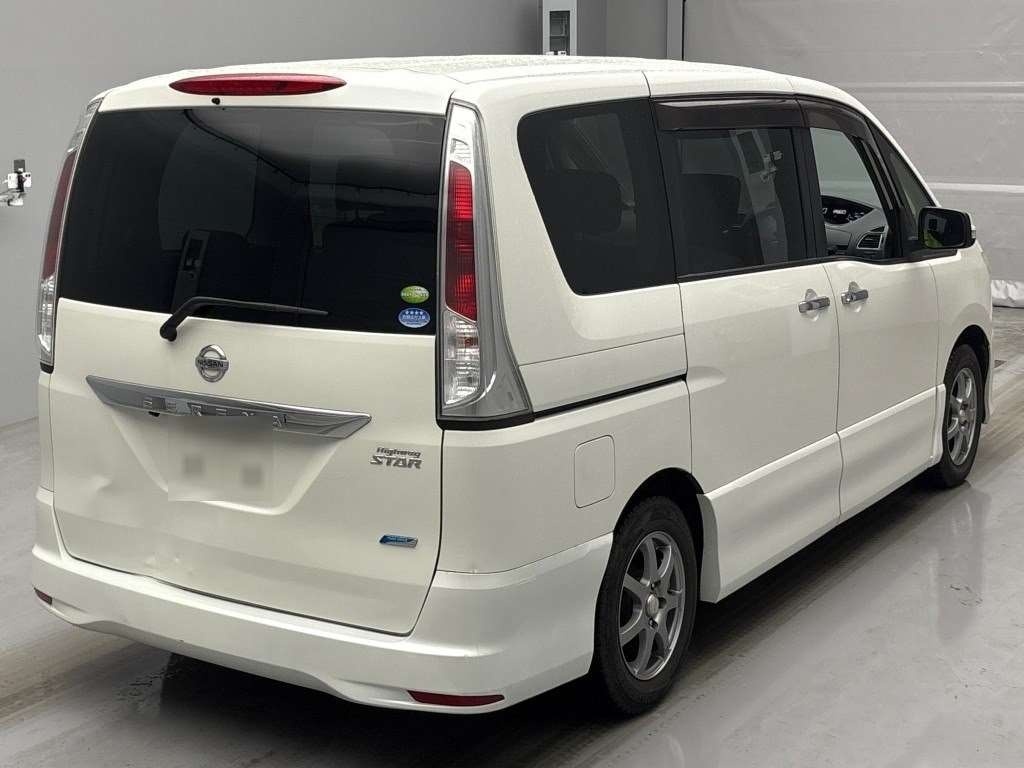 NISSAN SERENA
