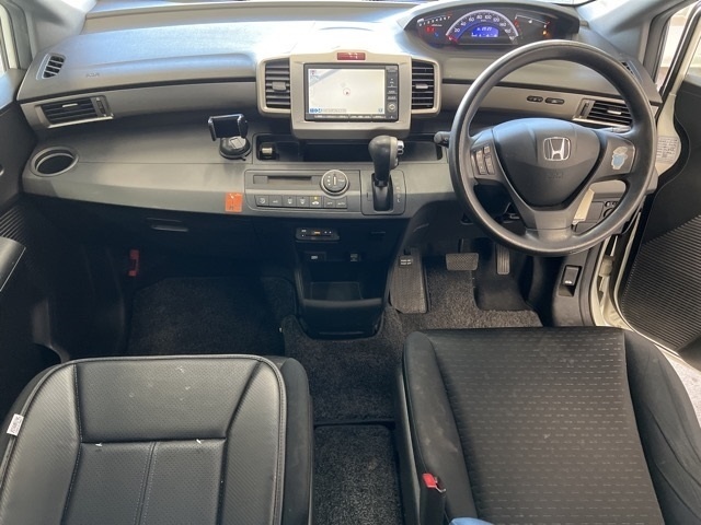 HONDA FREED SPIKE
