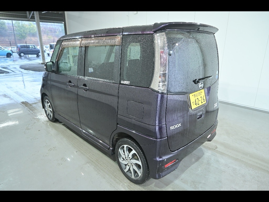 NISSAN ROOX