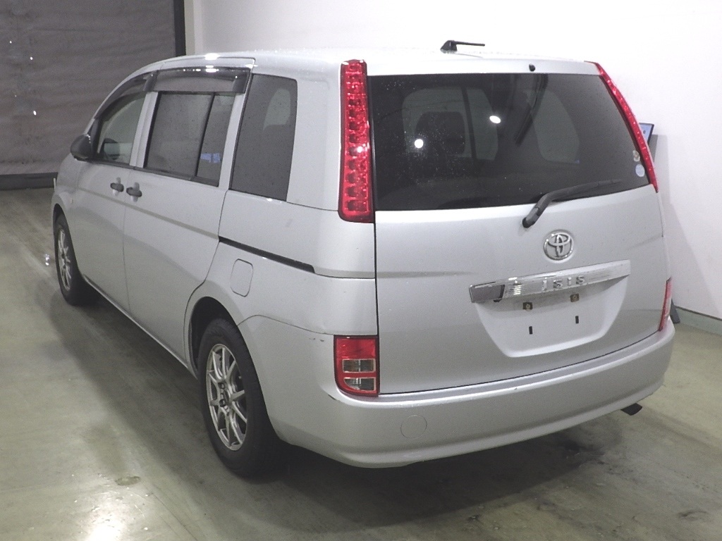 TOYOTA ISIS