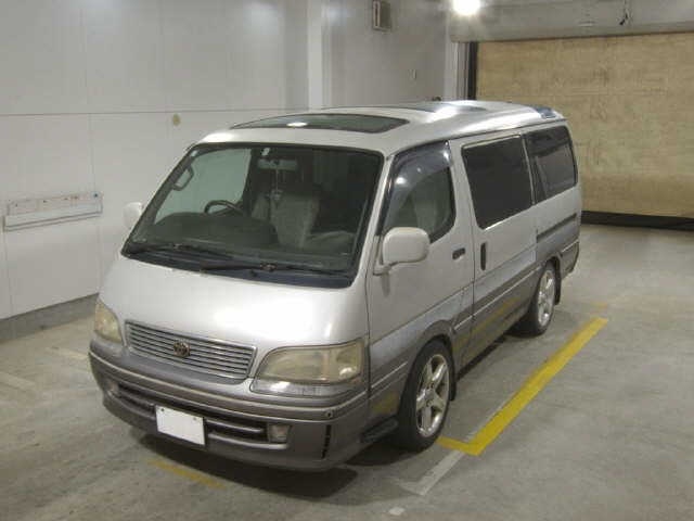 TOYOTA HIACE