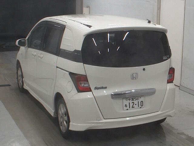 HONDA FREED SPIKE