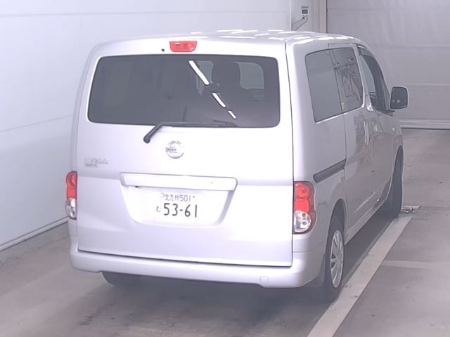 NISSAN NV200