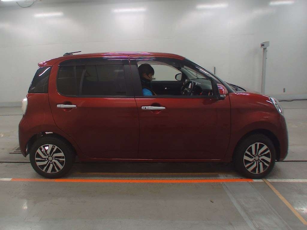 DAIHATSU BOON