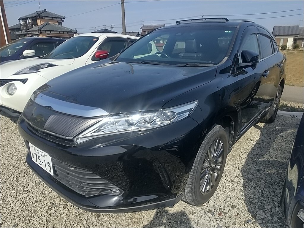 TOYOTA HARRIER