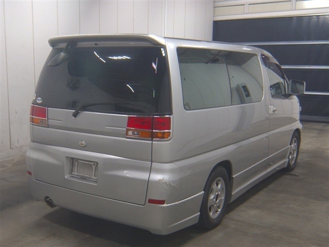 NISSAN ELGRAND