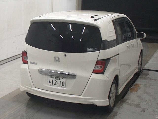 HONDA FREED SPIKE