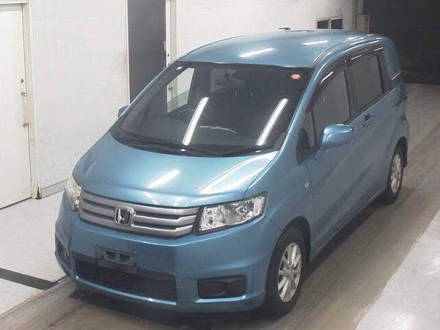 HONDA FREED SPIKE