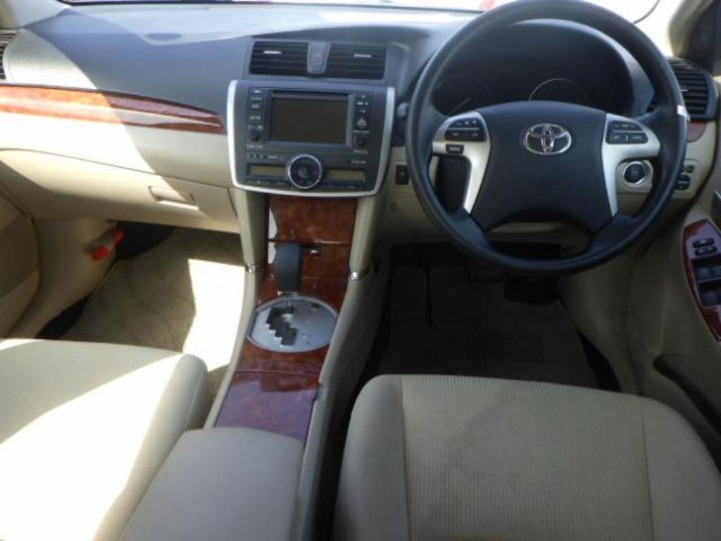 TOYOTA PREMIO