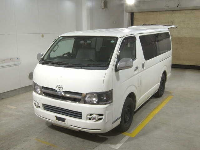 TOYOTA REGIUS ACE