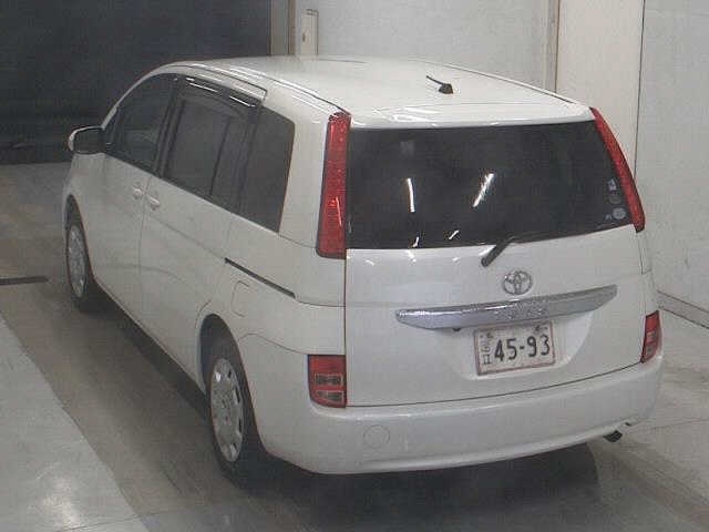 TOYOTA ISIS