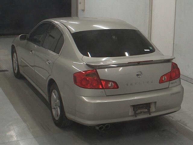 NISSAN SKYLINE