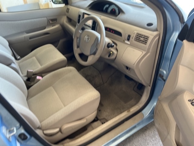 TOYOTA RAUM