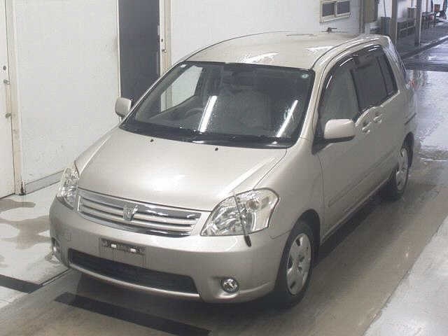 TOYOTA RAUM