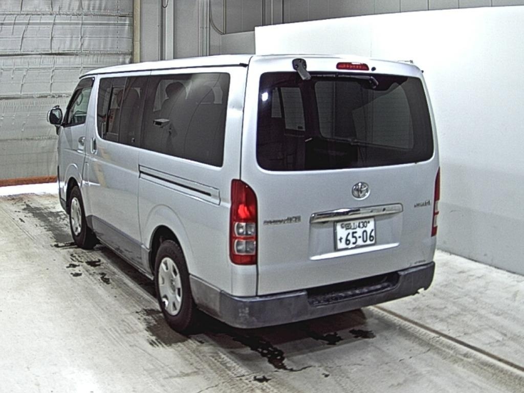 TOYOTA REGIUS ACE
