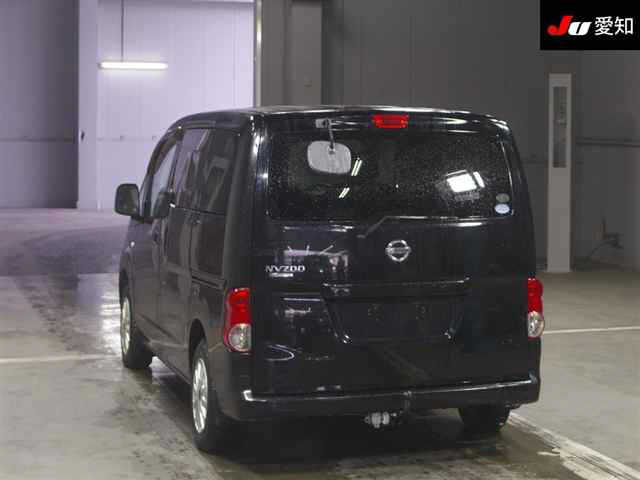 NISSAN NV200