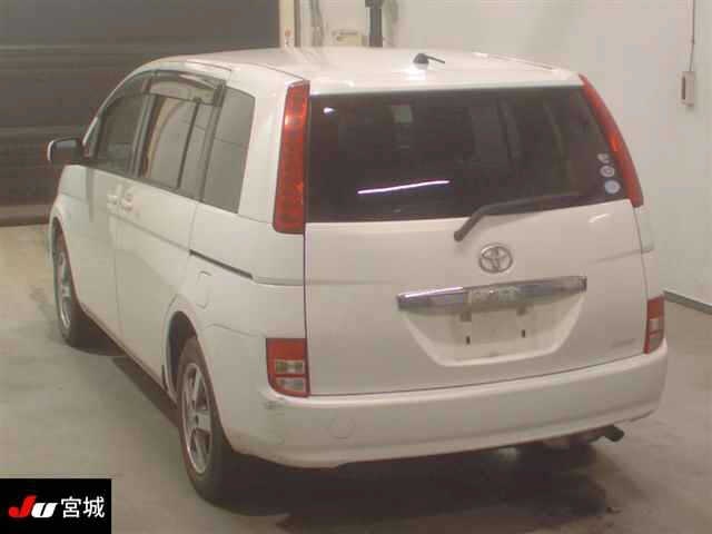 TOYOTA ISIS
