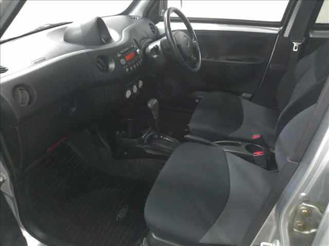 DAIHATSU ESSE