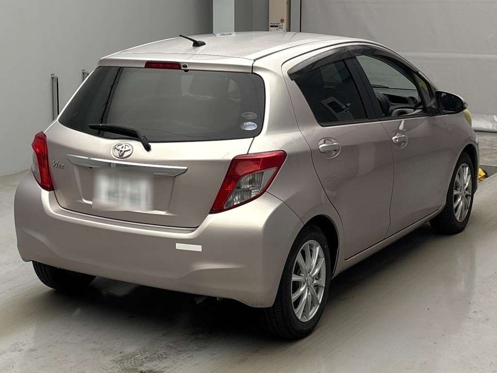 TOYOTA VITZ