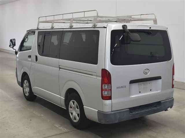 TOYOTA REGIUS ACE