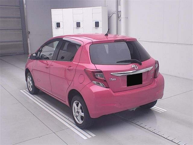 TOYOTA VITZ